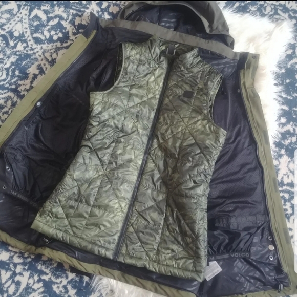 Volcom Jacket - Picture 8 of 11